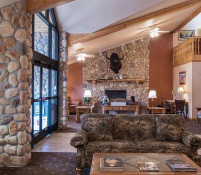 Escape to Romance: Unwind at Our Handpicked Selection of Romantic Hotels in Belle Fourche (South Dakota)
