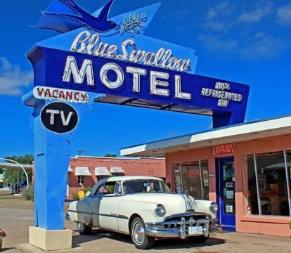 Escape to Romance: Unwind at Our Handpicked Selection of Romantic Hotels in Tucumcari (New Mexico)
