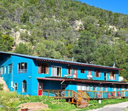 Escape to Romance: Unwind at Our Handpicked Selection of Romantic Hotels in Cloudcroft (New Mexico)