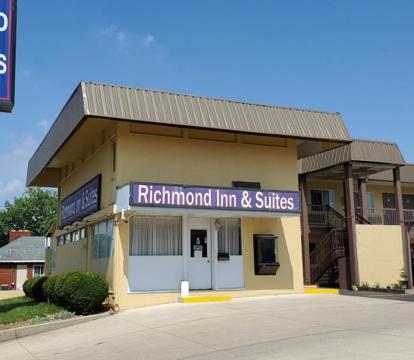 Best Adults-Only hotels in Richmond (Indiana)