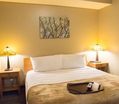Escape to Romance: Unwind at Our Handpicked Selection of Romantic Hotels in Eminence (Missouri)