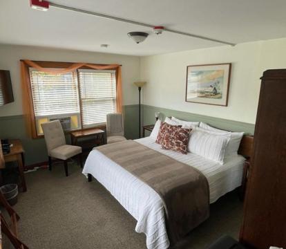 Best Adults-Only hotels in La Conner (Washington State)