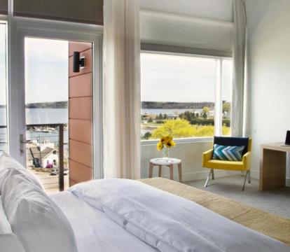 Escape to Romance: Unwind at Our Handpicked Selection of Romantic Hotels in Rockland (Maine)