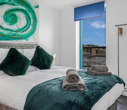 Photo of THE PENTHOUSE, Stunning Views, Foosball Table, Central Location, 3 Rooms, Sleeps 6, Ideal for Families, Tourists, Business Travellers