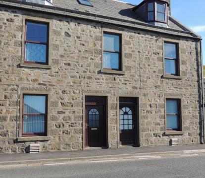 Adults Only Hotels in Macduff (Grampian)