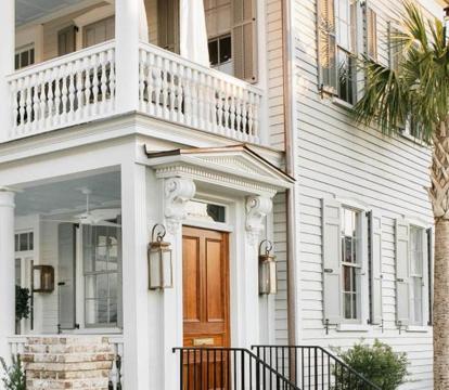 Escape to Romance: Unwind at Our Handpicked Selection of Romantic Hotels in Charleston (South Carolina)