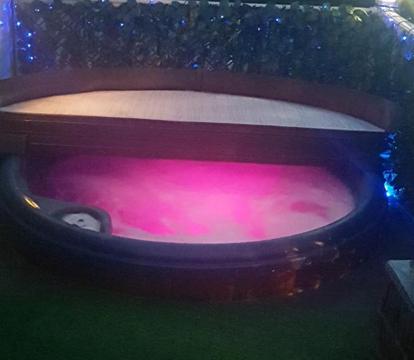 Photo of 3 bedroom caravan with hot tub Tattershall lakes