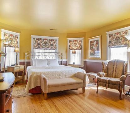 Photo of After Eight Bed and Breakfast