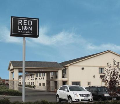 Photo of Red Lion Inn & Suites Ontario