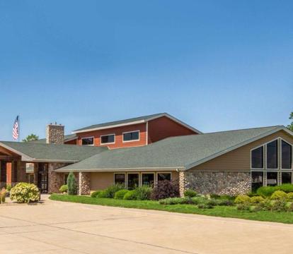 Photo of AmericInn by Wyndham Cedar Falls