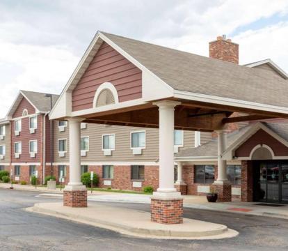 Photo of AmericInn by Wyndham Peoria