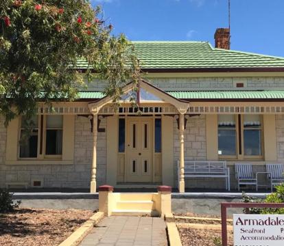 Photo of Armadale House - Kingscote