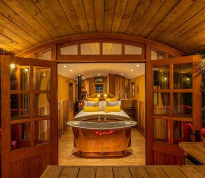 Photo of Ashwood Shepherd Hut -Ockeridge Rural Retreats