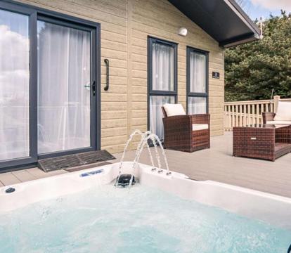 Photo of Ashworth Lodge with Hot Tub