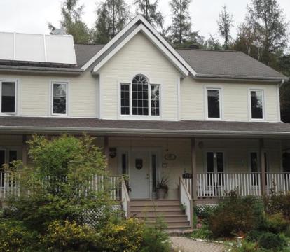 Photo of Gîte Crystal Inn