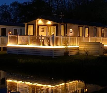 Photo of Auroras Dream Lodge - Hoburne Cotswolds Holiday Park