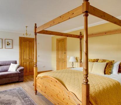 Photo of Home Farm B&B - Sunflower Room