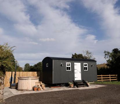 Photo of Barfield Shepherds Hut