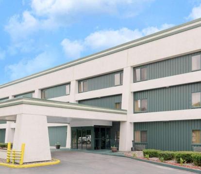 Photo of Baymont by Wyndham La Crosse/Onalaska