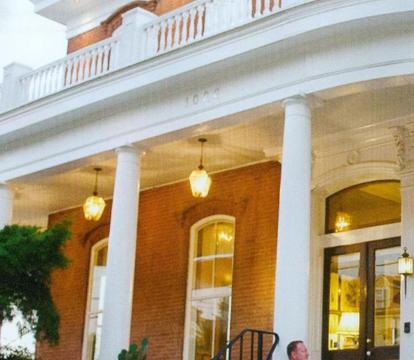 Escape to Romance: Unwind at Our Handpicked Selection of Romantic Hotels in Vicksburg (Mississippi)