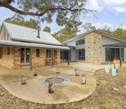 Photo of Benny's Retreat Luxury Bushland Escape