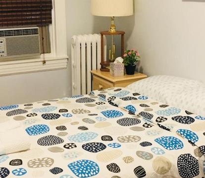 Photo of Best Bedroom Next to JHU