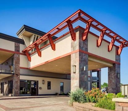 Best hotels with Spa and Wellness Center in Great Bend (Kansas)