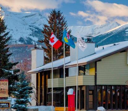 Photo of Jasper Inn & Suites