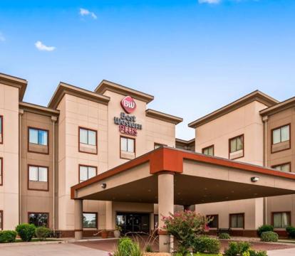 Photo of Best Western Plus Hotel and Suites Denison