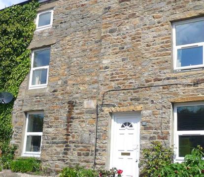 Photo of Black Dog House