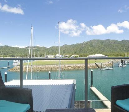 Photo of Blue on Blue Studio Room 1242