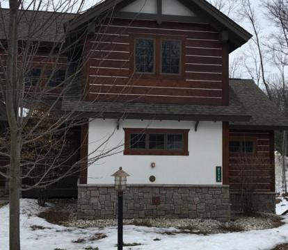 Best hotels with Spa and Wellness Center in Boyne Falls (Michigan)