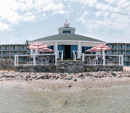 Photo of Breakers Resort - Lakeside