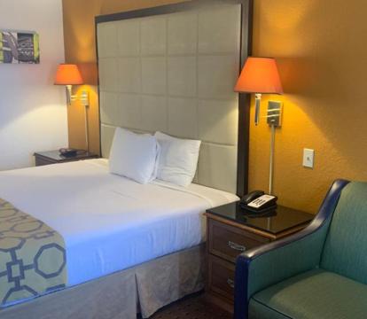 Photo of Brentwood Inn & Suites