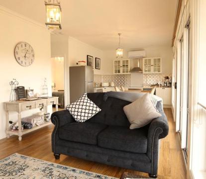 Photo of Bridgecroft Villa - French Provincial in Richmond with spa