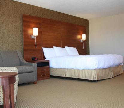Photo of Budget Host Inn & Suites