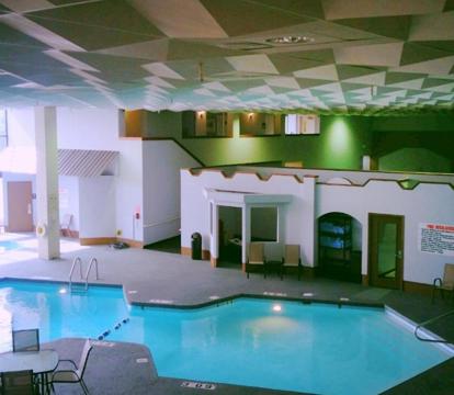 Best hotels with Spa and Wellness Center in Hastings (Nebraska)