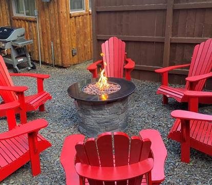 Photo of White Pass Log Cabin Luxury Retreat