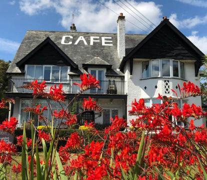 Photo of Cairn Bay Lodge