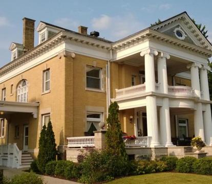 Photo of Cartier Mansion