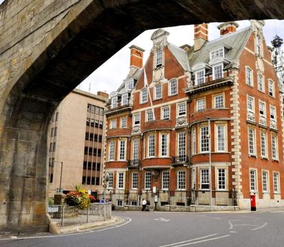 SpaHotels in York (North Yorkshire)