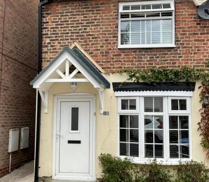 Photo of Cozy Cottage - Central Bawtry - 2 Bedroom - High End Furnishings