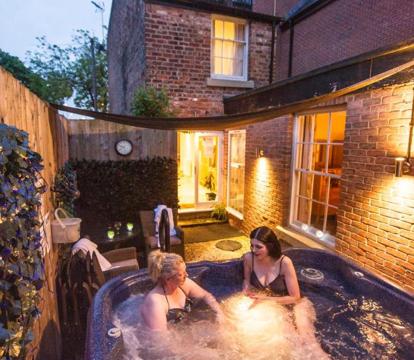 Photo of Chester Apartments