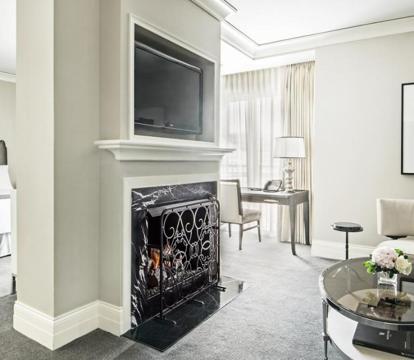 Photo of Waldorf Astoria Chicago