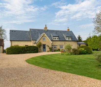 Photo of Church End Cottage