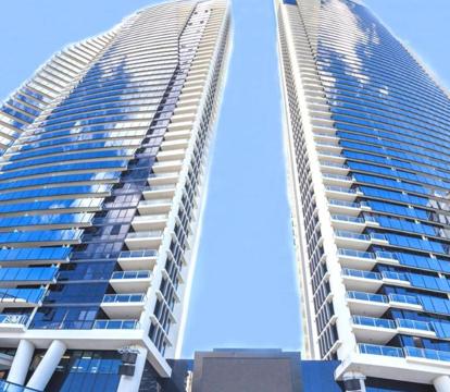Photo of Sealuxe Central Surfer Paradise - Spacious Ocean Deluxe King Spa Apartment