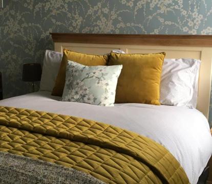 Photo of Elegant well appointed maisonette 105m2