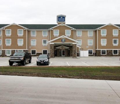 Best hotels with Hot Tub in room in Devils Lake (North Dakota)