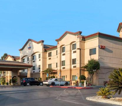 Best hotels with Hot Tub in room in Redlands (California)