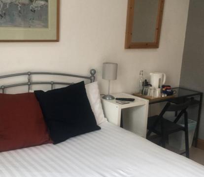 Photo of Comfy Double with Separate Private Bathroom in Family Home